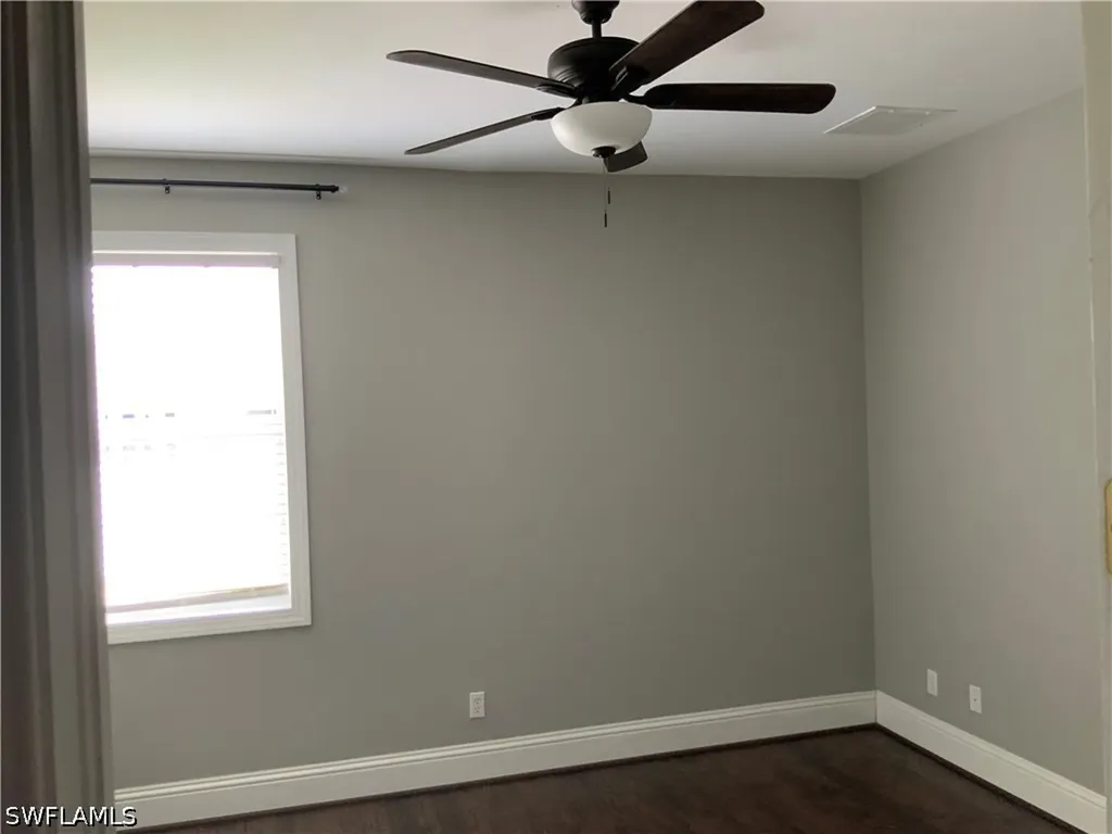 2715 SW 2nd Place Cape Coral FL 33914