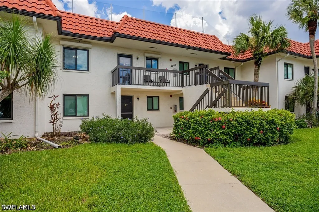 4306 27th Court SW Naples FL 34116