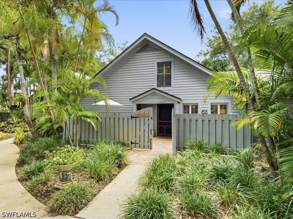 1337 Solana Road Naples FL 34103