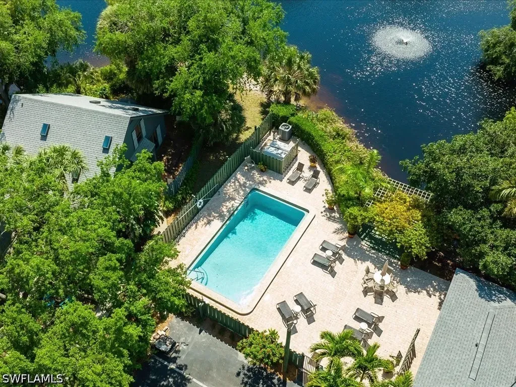 1337 Solana Road Naples FL 34103