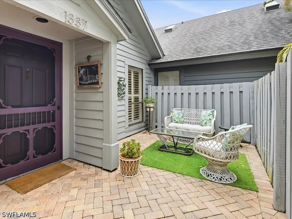 1337 Solana Road Naples FL 34103