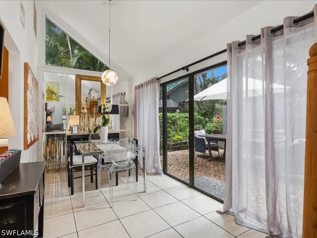 1337 Solana Road Naples FL 34103