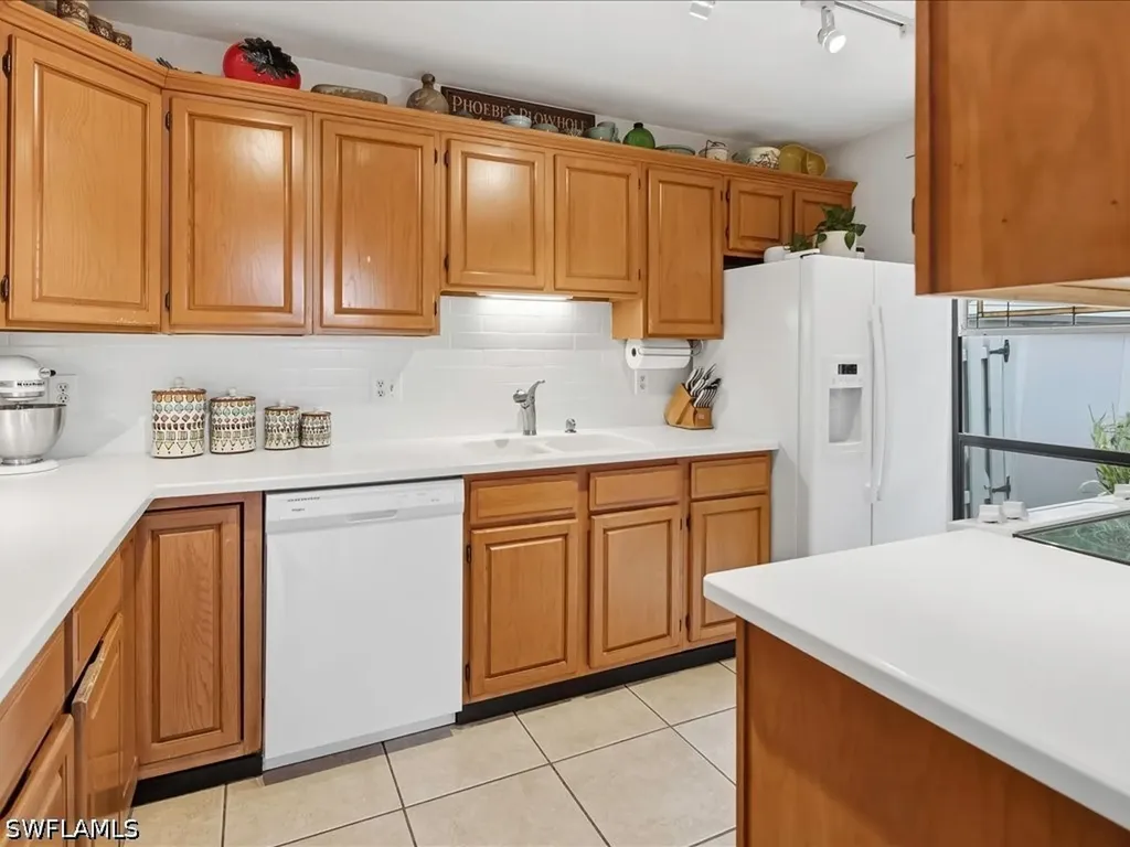1337 Solana Road Naples FL 34103
