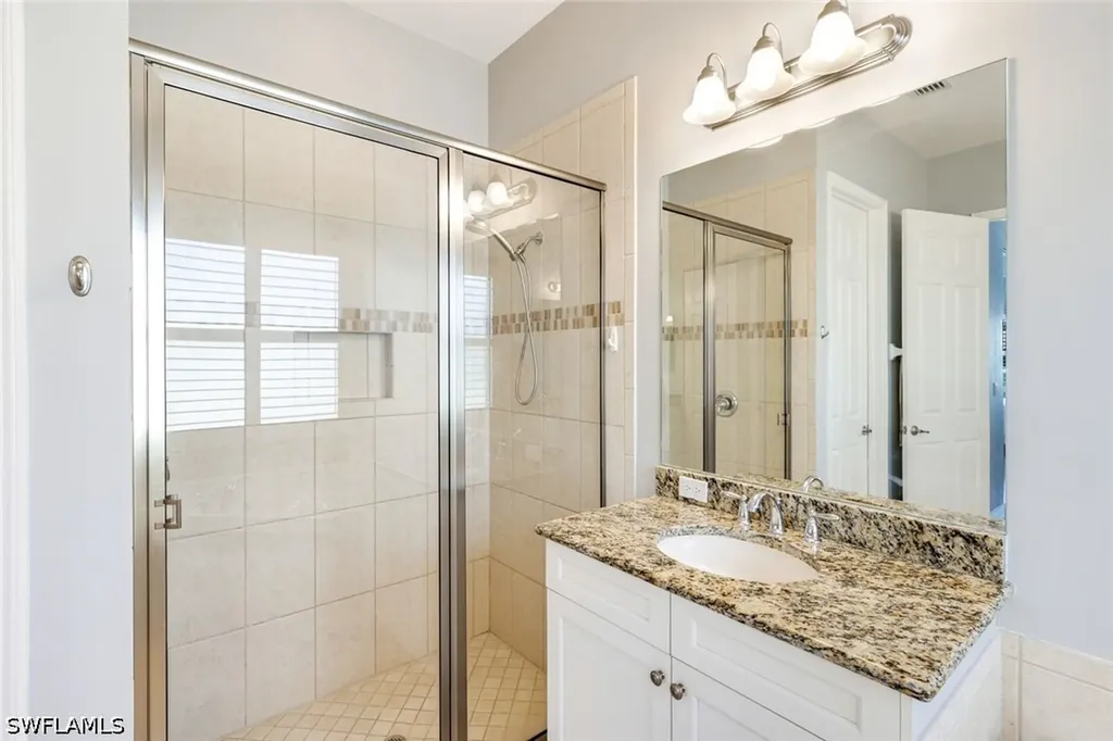 3224 Pacific Drive Naples FL 34119