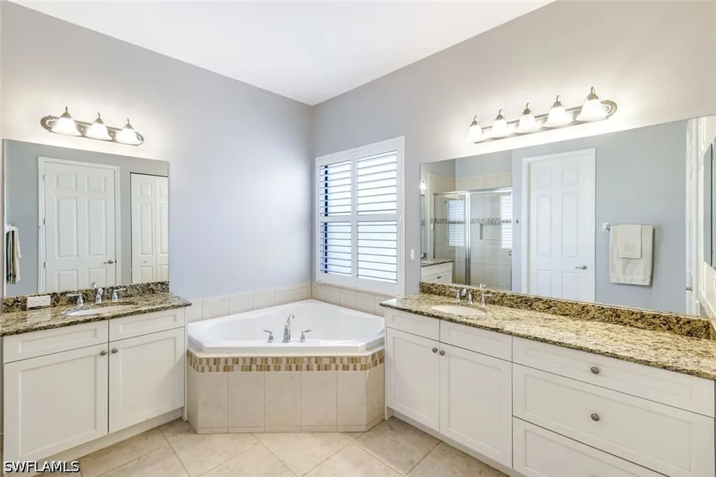 3224 Pacific Drive Naples FL 34119