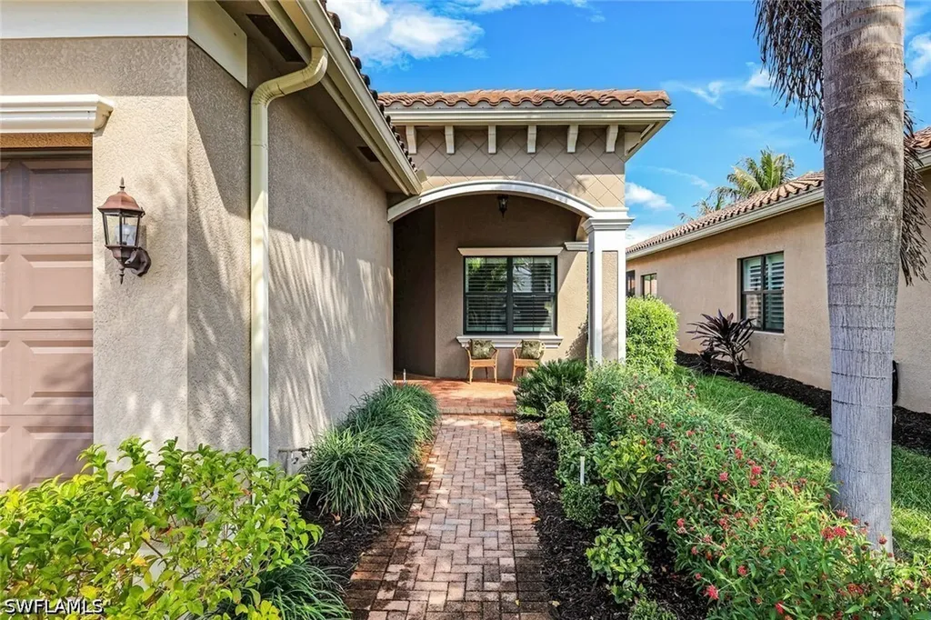 3224 Pacific Drive Naples FL 34119