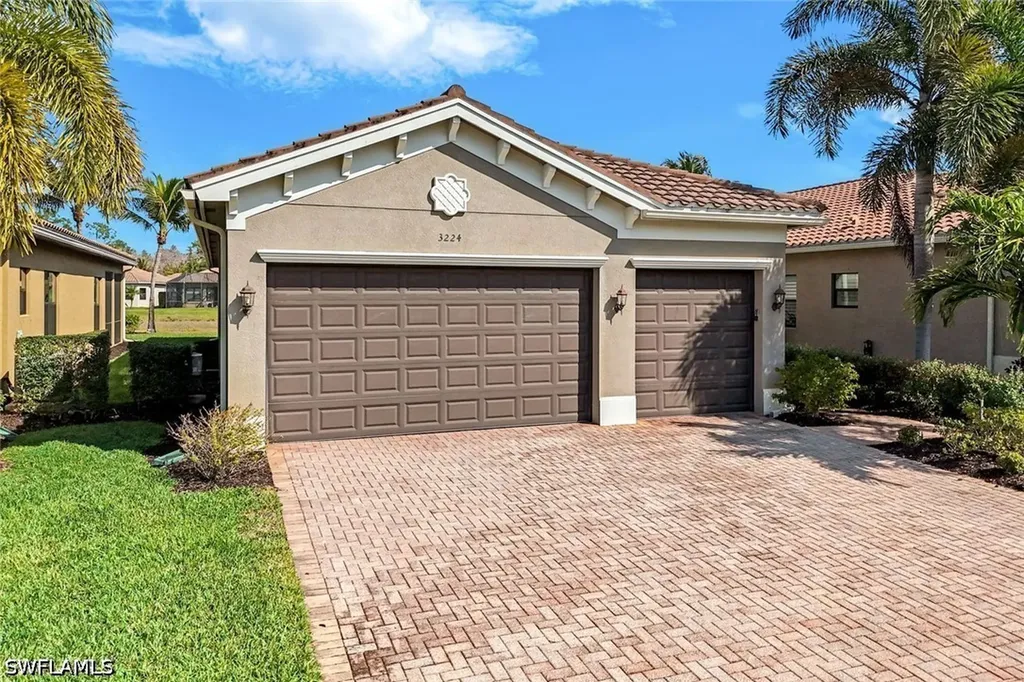 3224 Pacific Drive Naples FL 34119