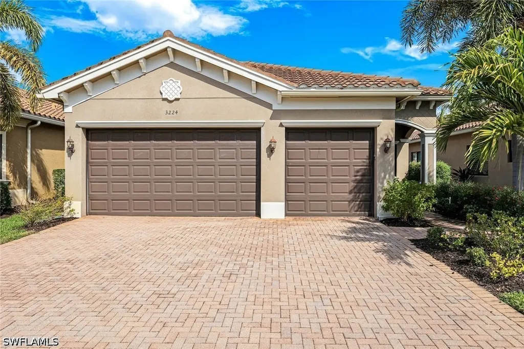 3224 Pacific Drive Naples FL 34119