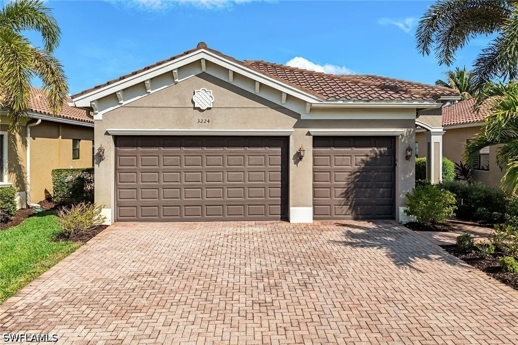 3224 Pacific Drive Naples FL 34119