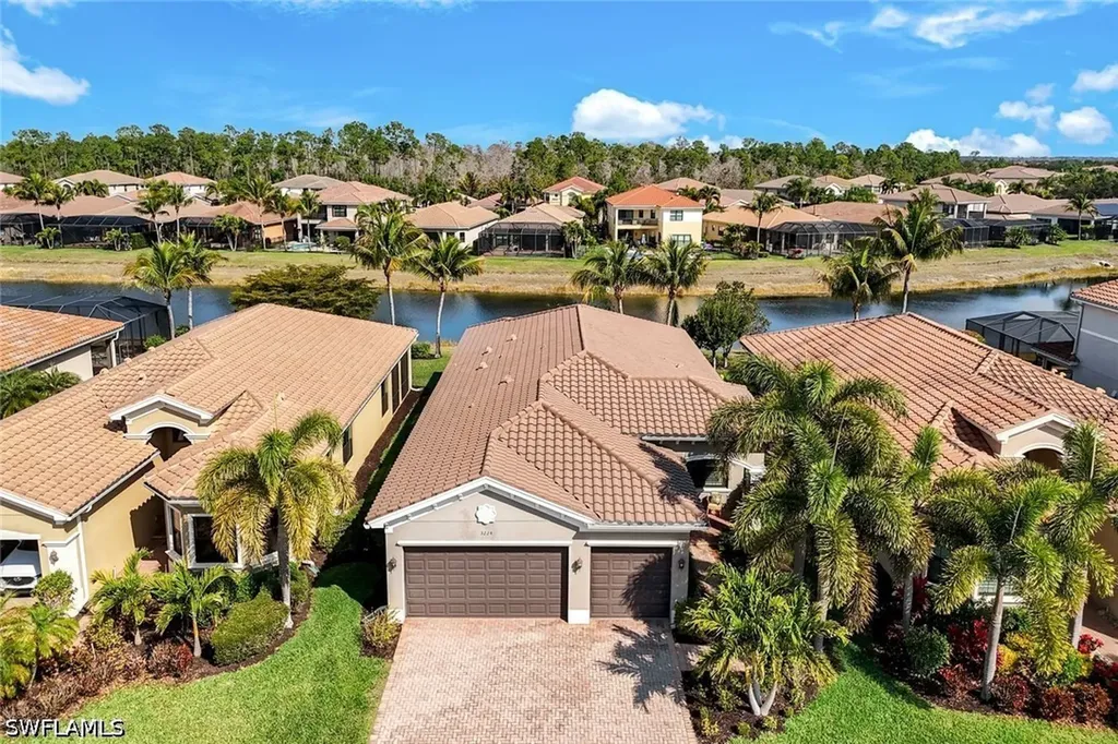 3224 Pacific Drive Naples FL 34119