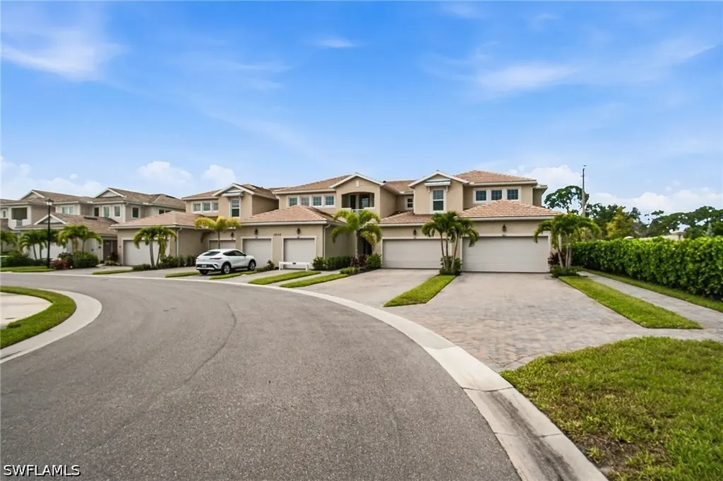 4646 Arboretum Circle Naples FL 34112