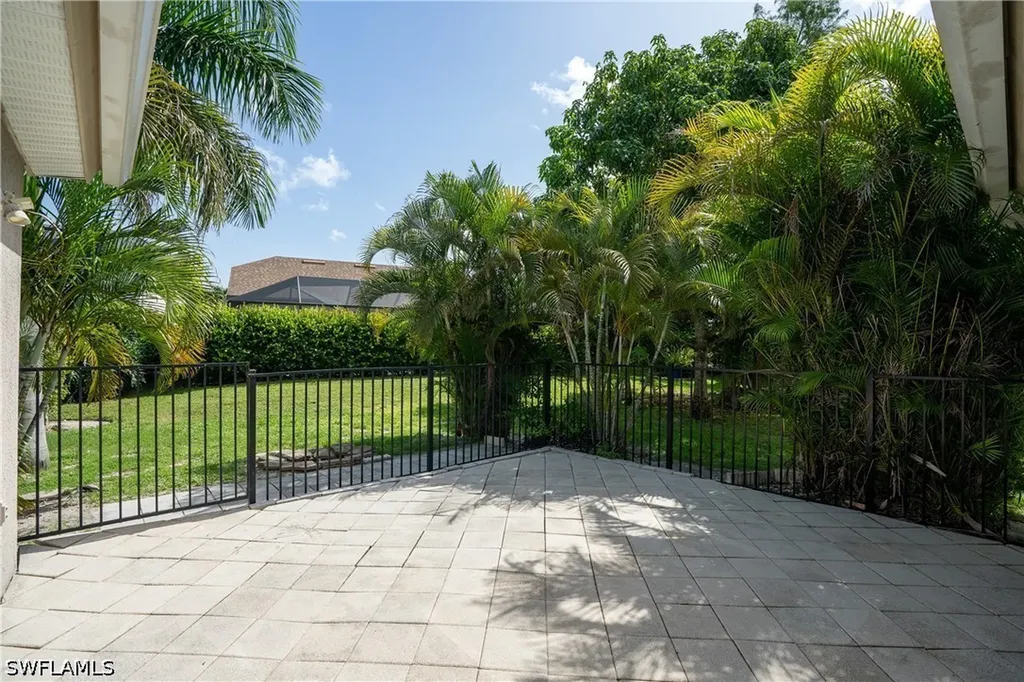 6721 Sloane Place Naples FL 34104