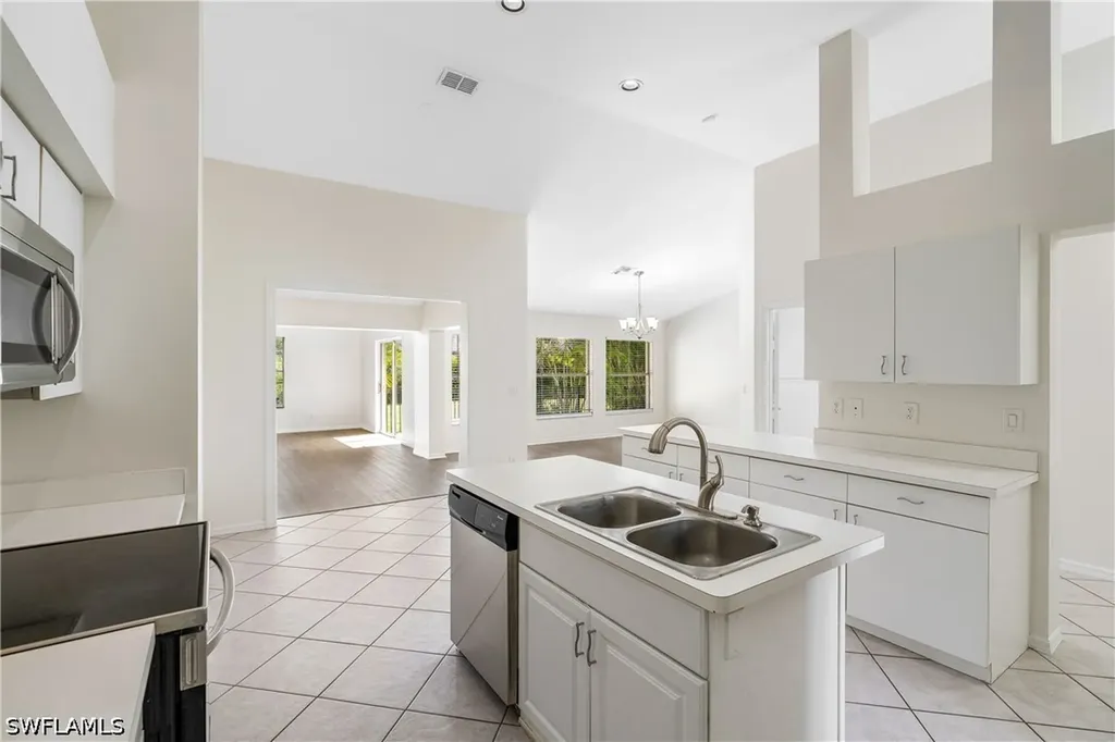 6721 Sloane Place Naples FL 34104
