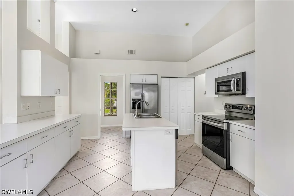 6721 Sloane Place Naples FL 34104