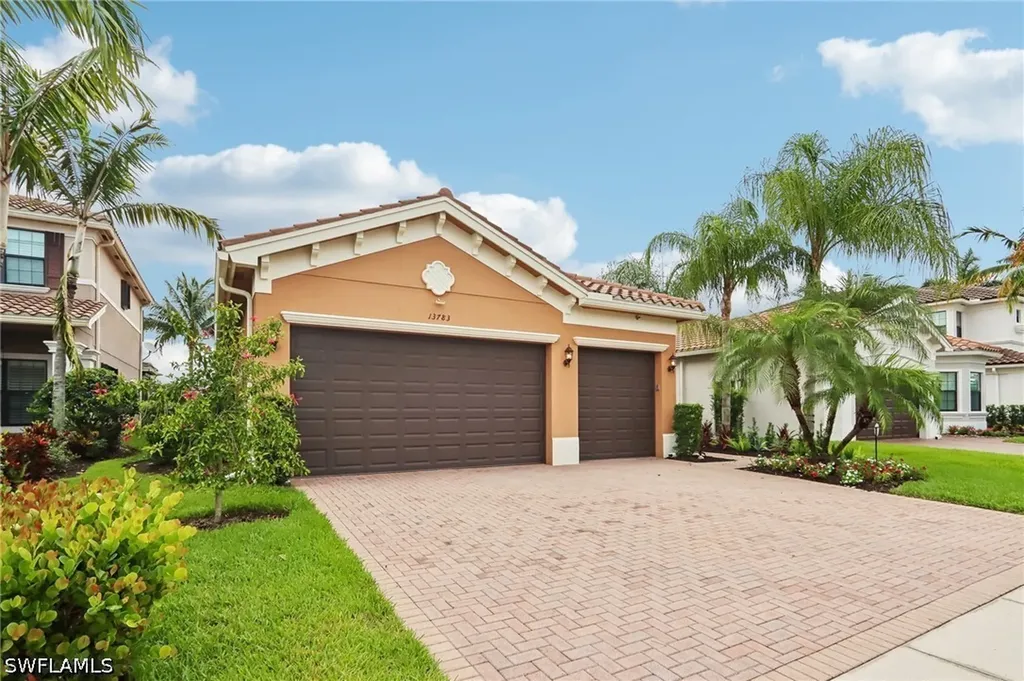 13783 Luna Drive Naples FL 34109