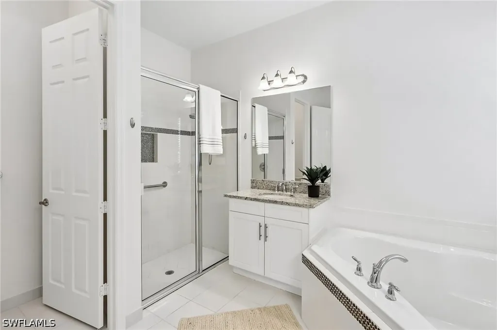 13783 Luna Drive Naples FL 34109