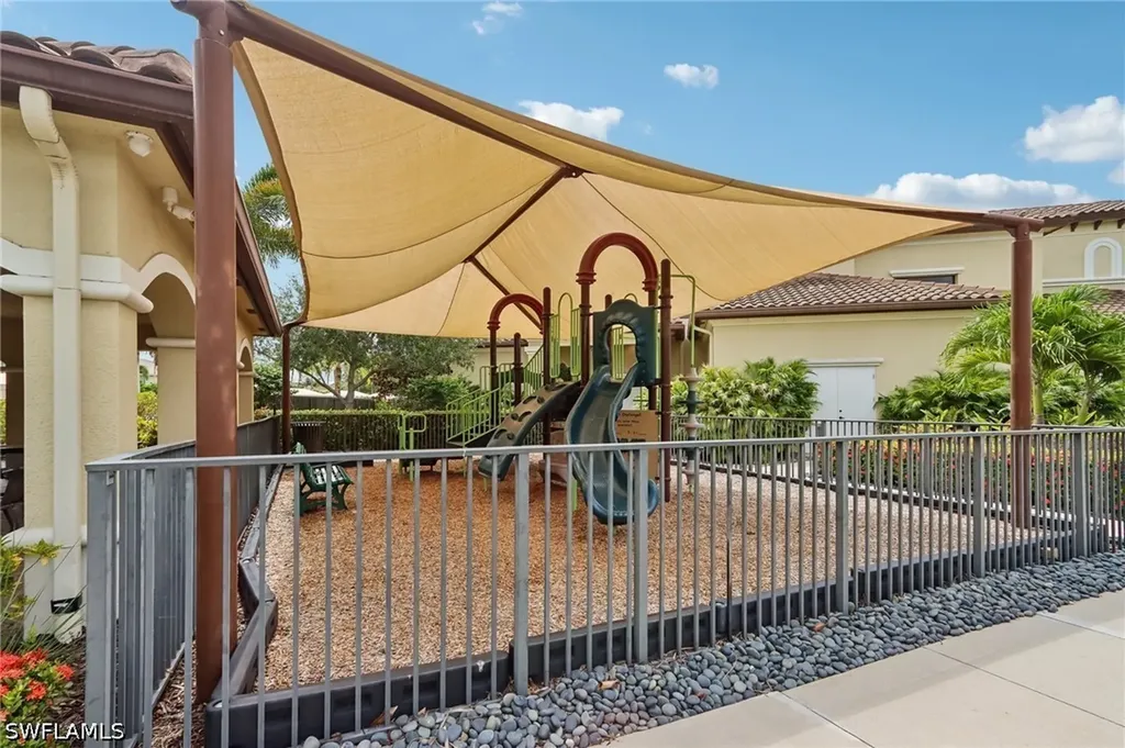 13783 Luna Drive Naples FL 34109