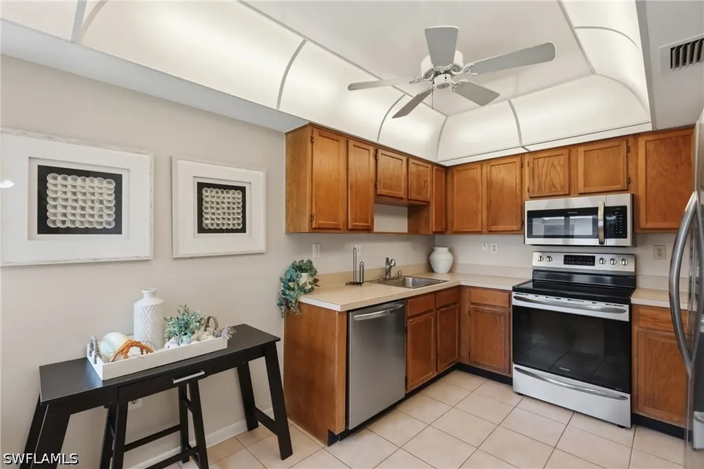 1526 Mainsail Drive Naples FL 34114