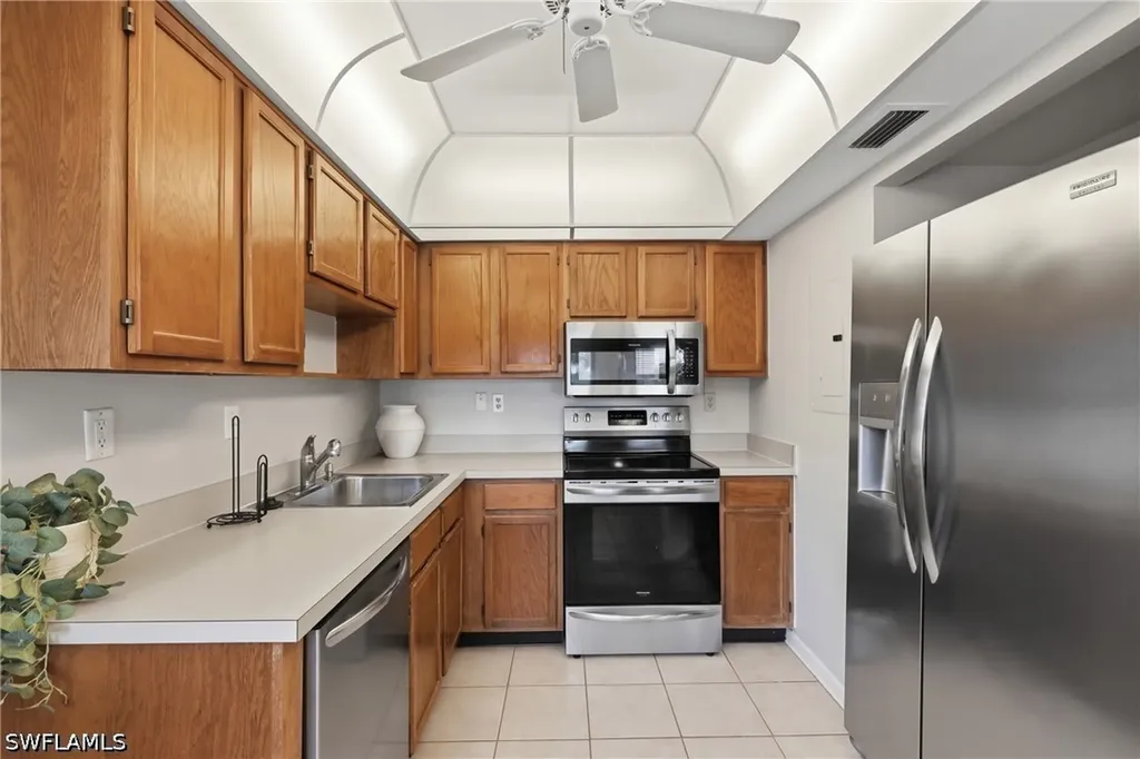 1526 Mainsail Drive Naples FL 34114