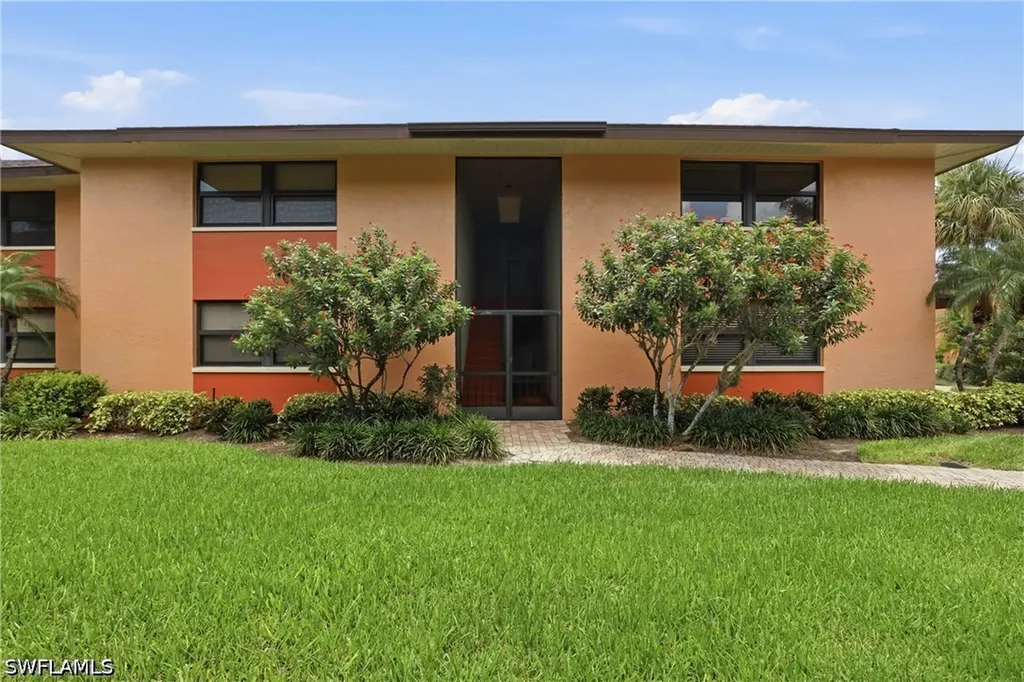 1526 Mainsail Drive Naples FL 34114