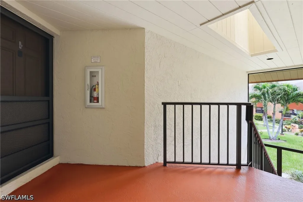 1526 Mainsail Drive Naples FL 34114