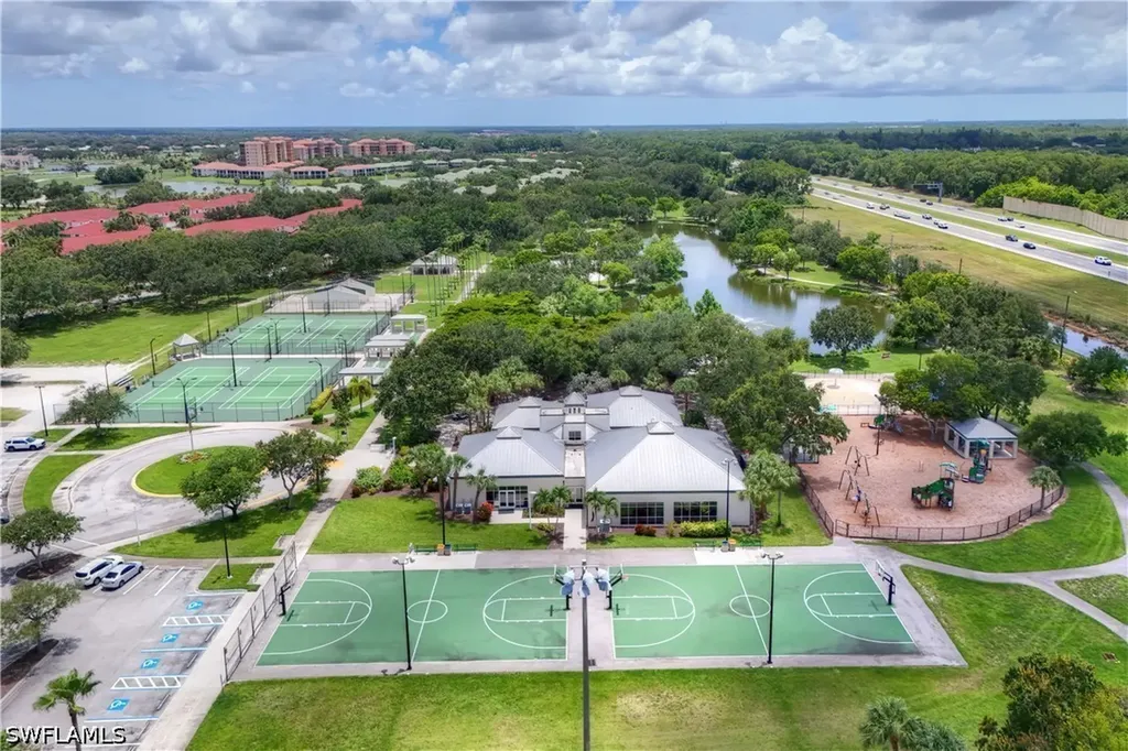 6260 Bellerive Avenue Naples FL 34119