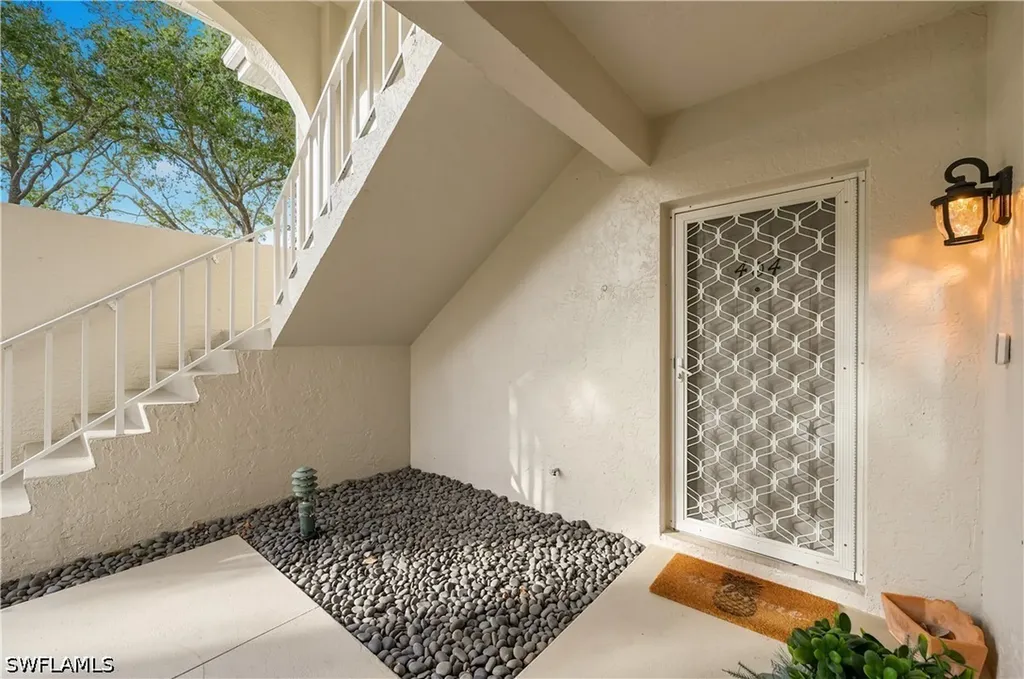 6260 Bellerive Avenue Naples FL 34119