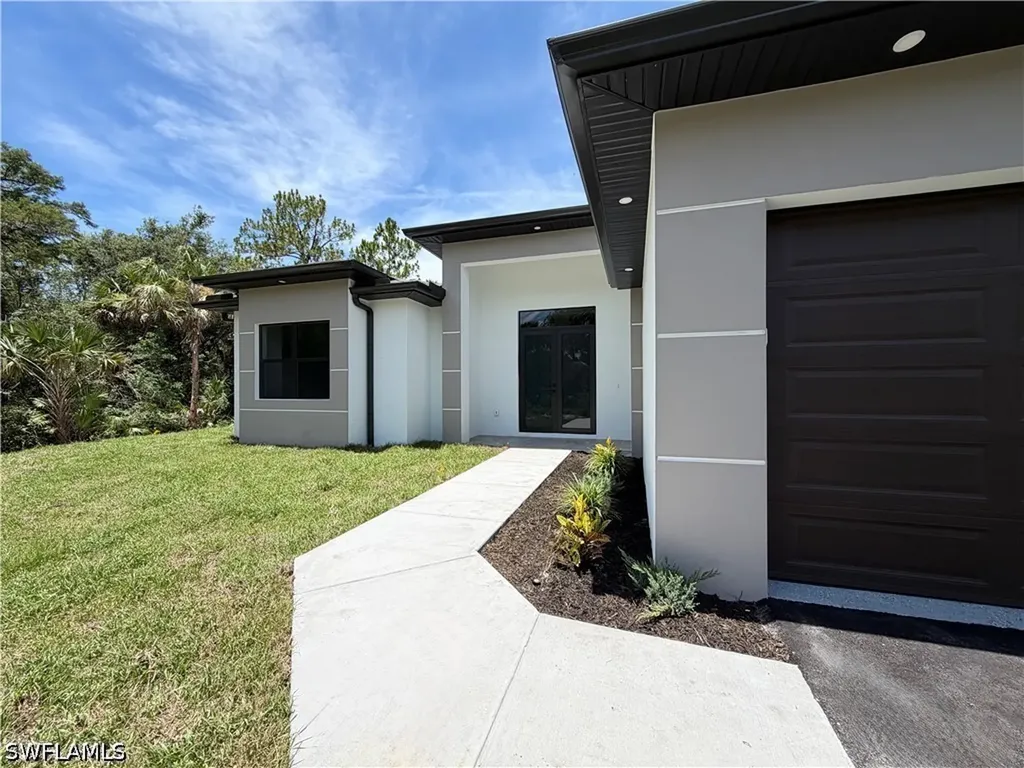 3257 Desoto Boulevard S Naples FL 34117