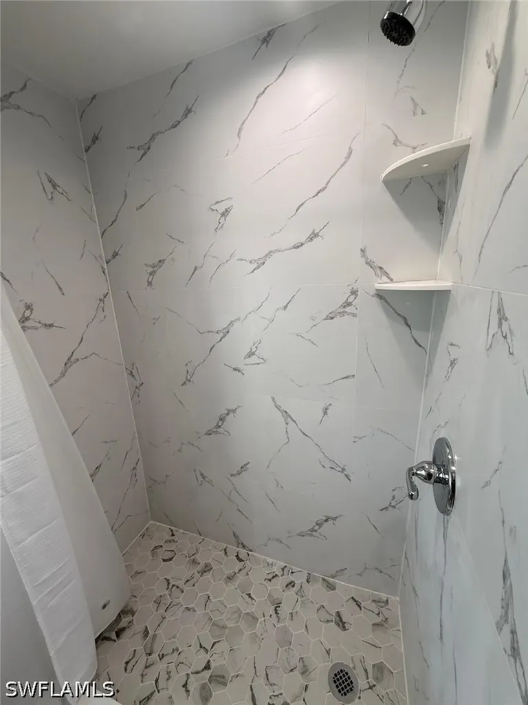 5317 Fleming Street Naples FL 34113