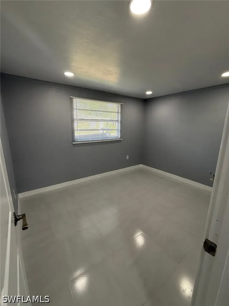 5317 Fleming Street Naples FL 34113