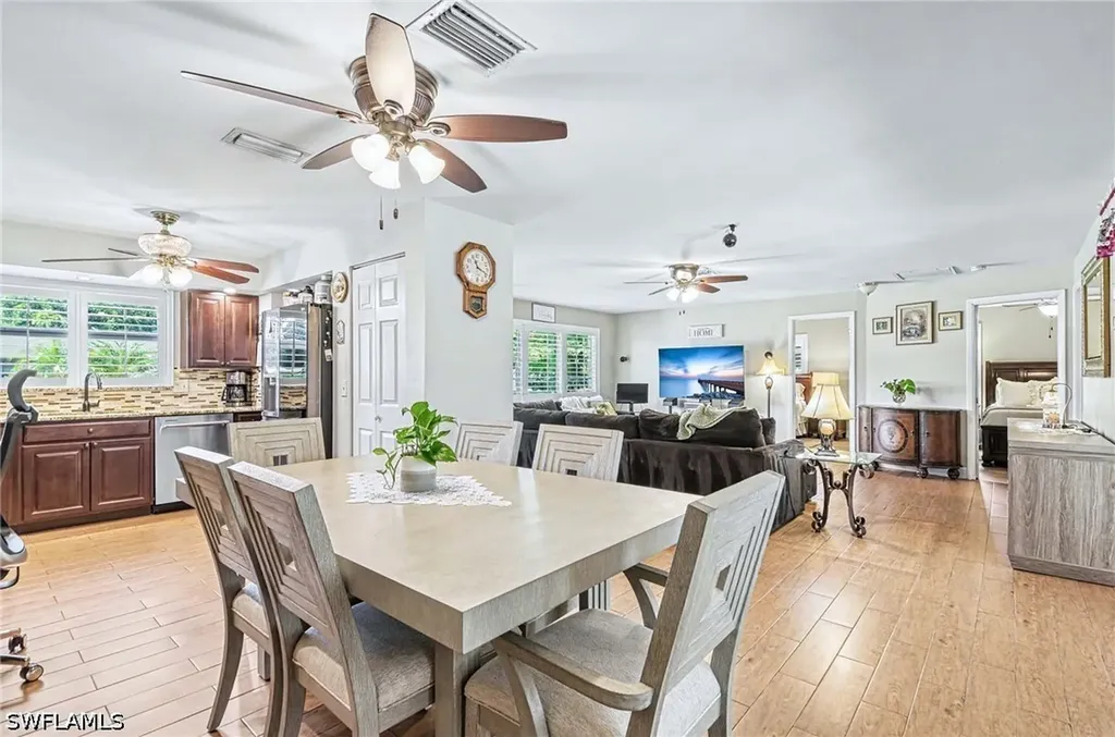 20 Maui Circle Naples FL 34112