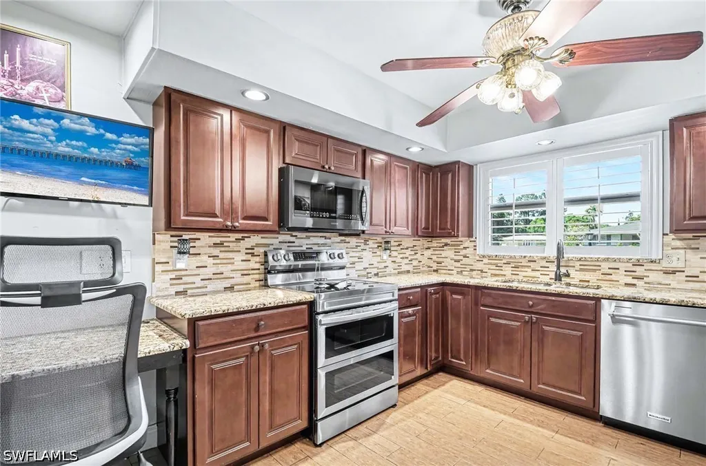 20 Maui Circle Naples FL 34112