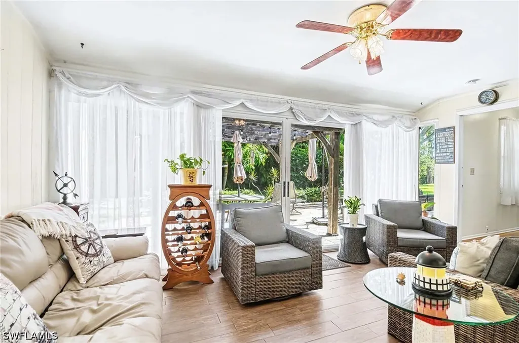 20 Maui Circle Naples FL 34112