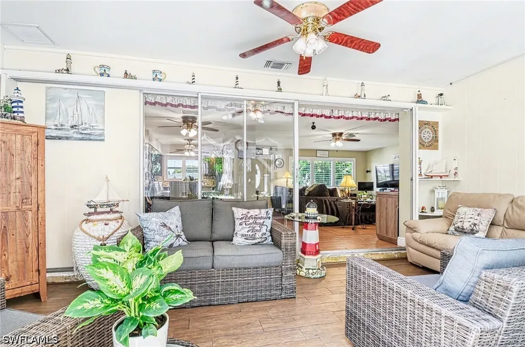 20 Maui Circle Naples FL 34112