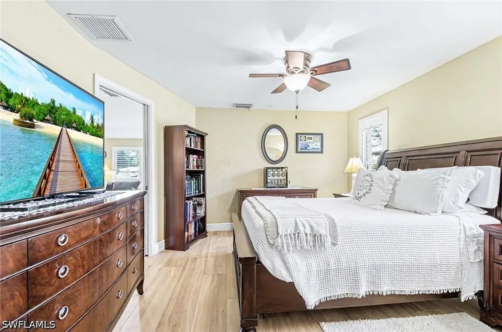 20 Maui Circle Naples FL 34112