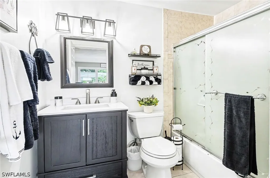 20 Maui Circle Naples FL 34112