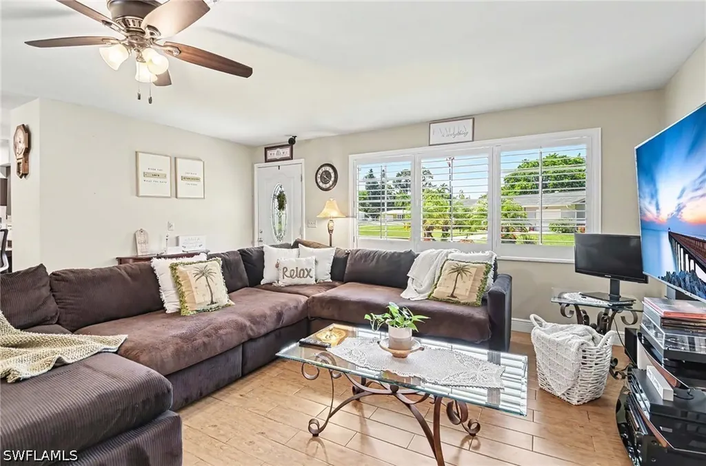 20 Maui Circle Naples FL 34112