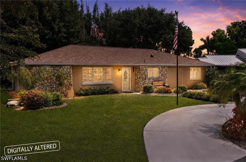 20 Maui Circle Naples FL 34112