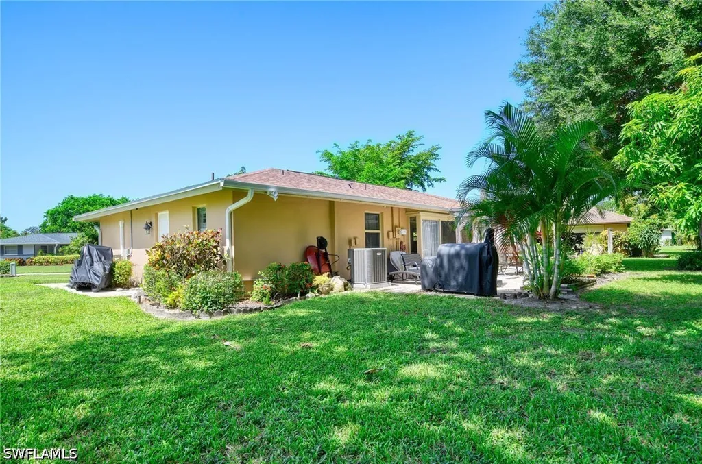 20 Maui Circle Naples FL 34112