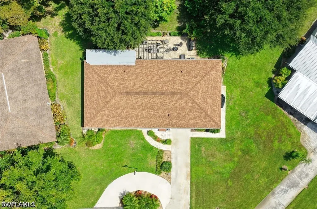 20 Maui Circle Naples FL 34112