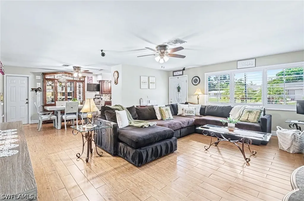 20 Maui Circle Naples FL 34112