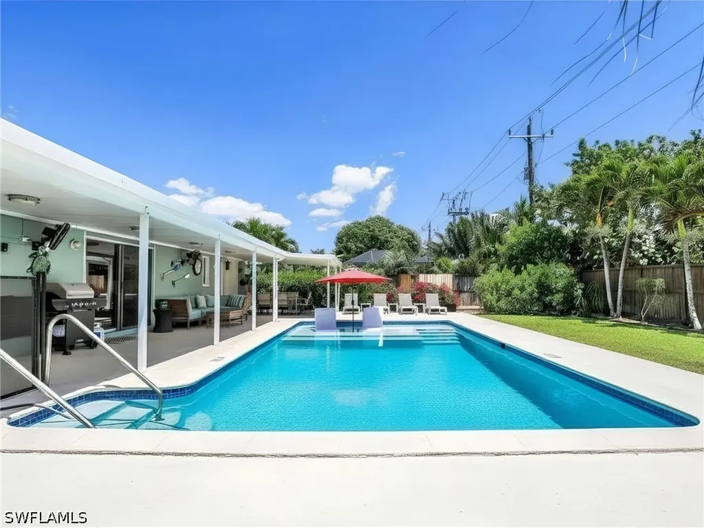 1268 Lake Shore Drive Naples FL 34103