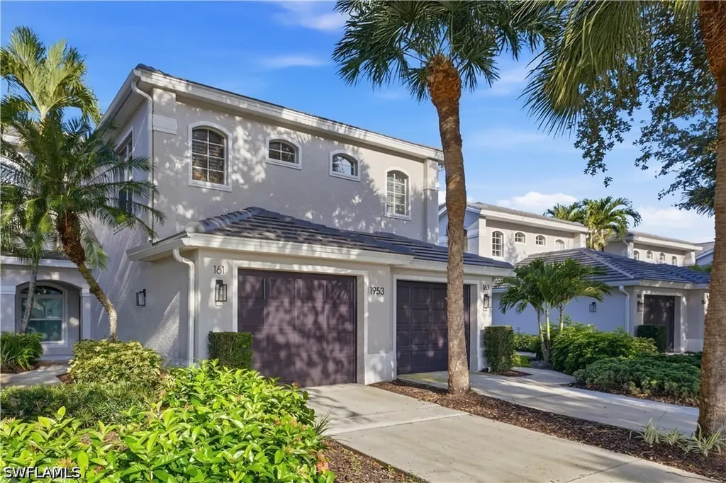 1953 Crestview Way Naples FL 34119