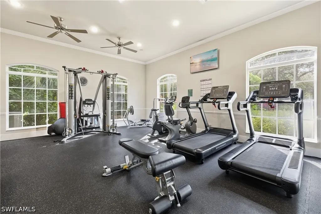 1953 Crestview Way Naples FL 34119