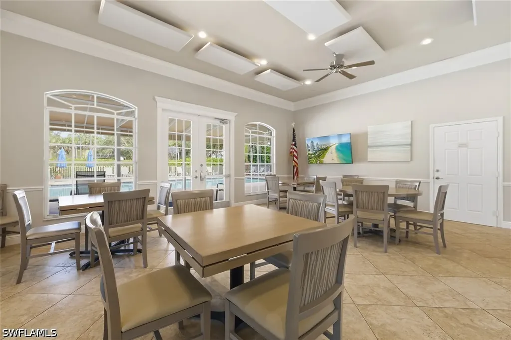 1953 Crestview Way Naples FL 34119
