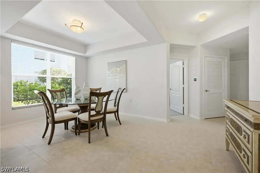 1953 Crestview Way Naples FL 34119