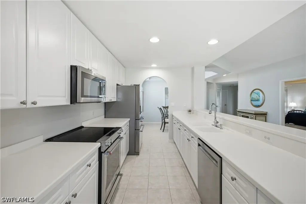 1953 Crestview Way Naples FL 34119