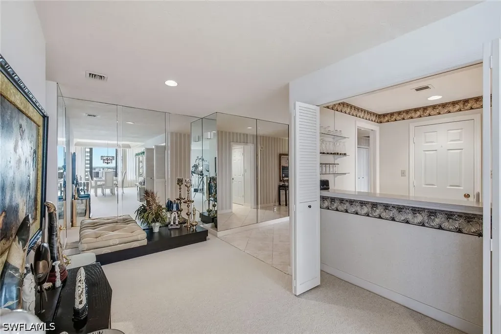 Naples FL, 4301 Gulf Shore Boulevard N, Unit 1803