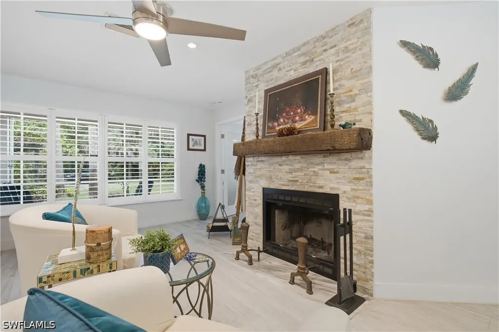 150 Logan Boulevard N Naples FL 34119