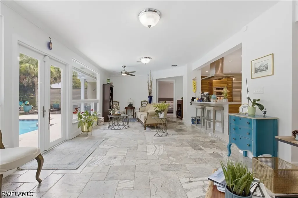 150 Logan Boulevard N Naples FL 34119